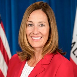 Headshot of Jacqui Irwin