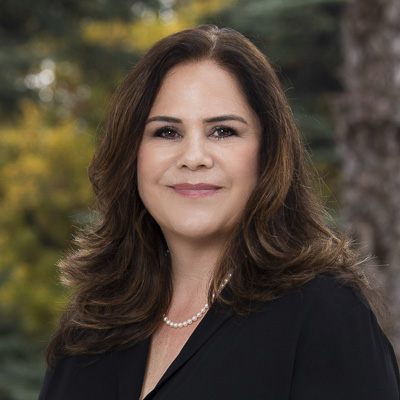 Headshot of Lisa Calderon