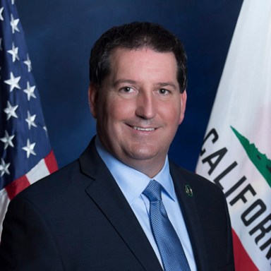 Timothy Grayson headshot