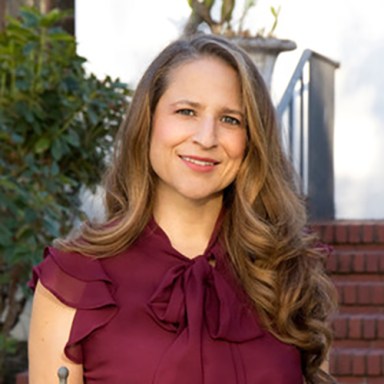 Anamarie Farias headshot